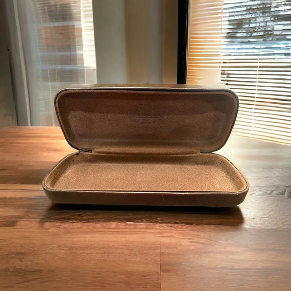 Fossil Sunglasses Case - Picture 2 of 2